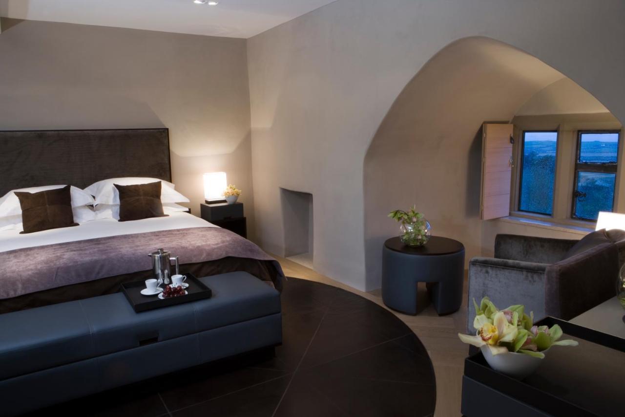 Roch Castle Hotel Bagian luar foto