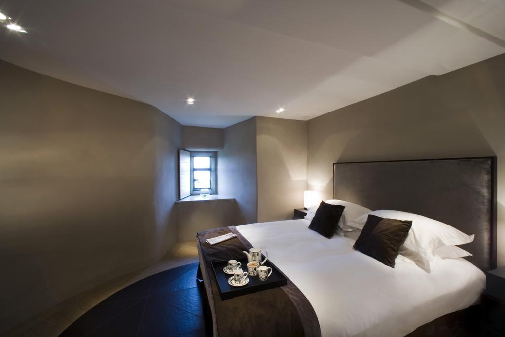 Roch Castle Hotel Bagian luar foto