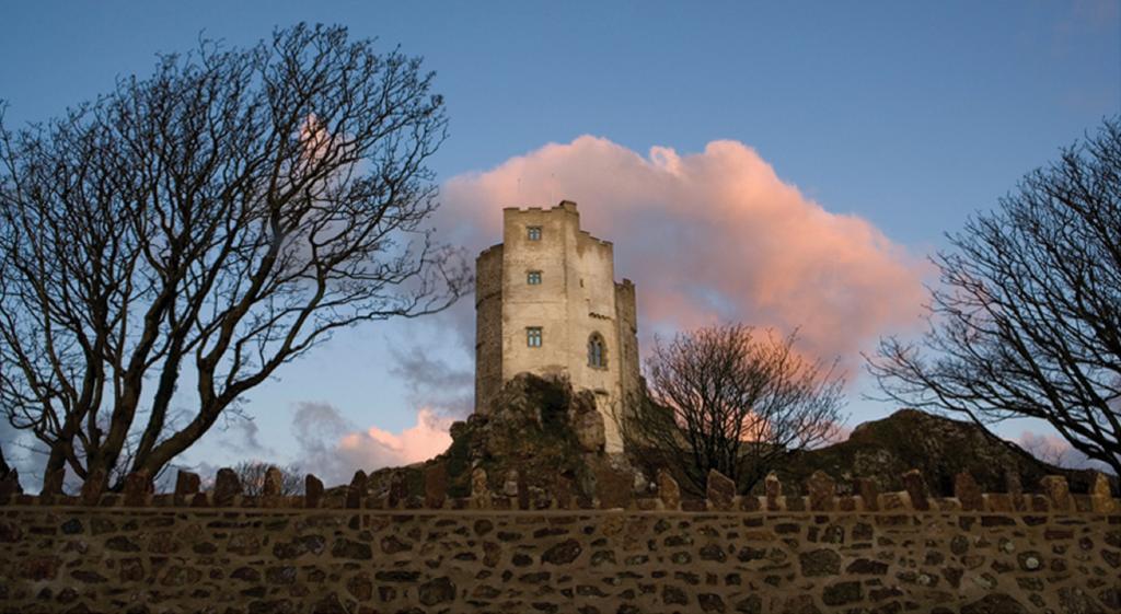 Roch Castle Hotel Bagian luar foto