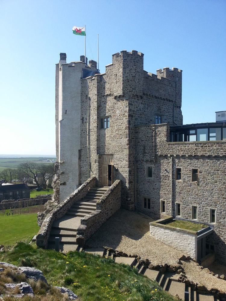 Roch Castle Hotel Bagian luar foto
