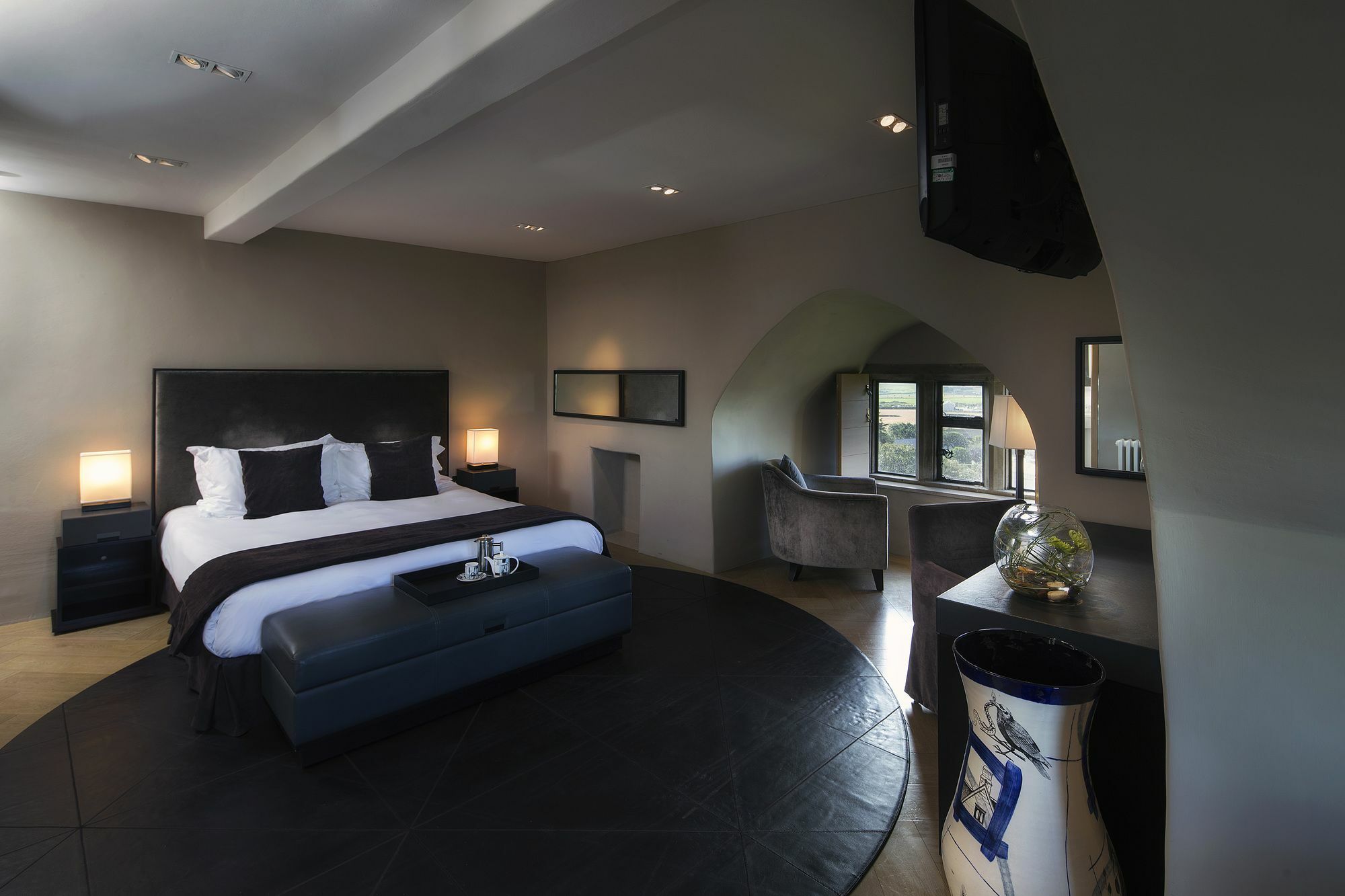 Roch Castle Hotel Bagian luar foto