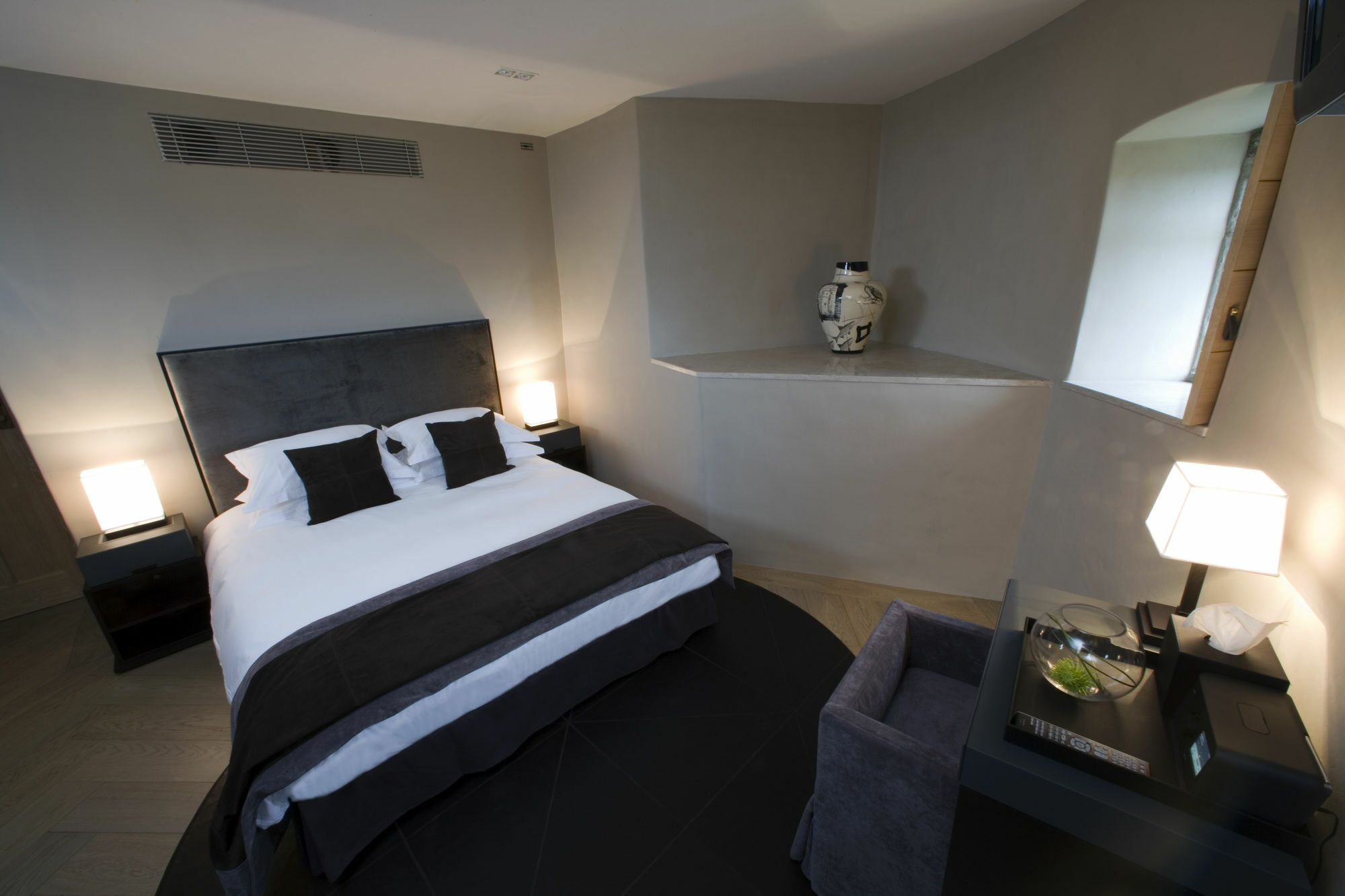 Roch Castle Hotel Bagian luar foto